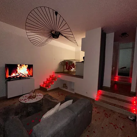 2 Pieces - Parking - Jacuzzi - Food & Drink - مينتون