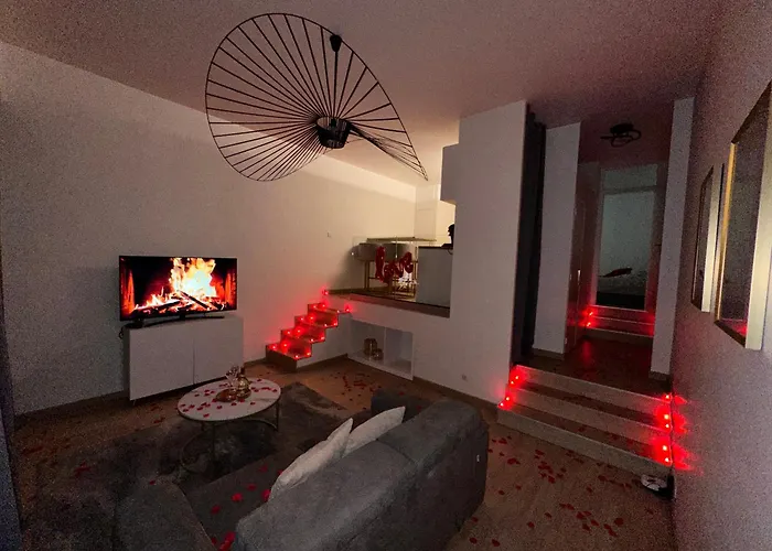 2 Pieces - Parking - Jacuzzi - Food & Drink - Menton